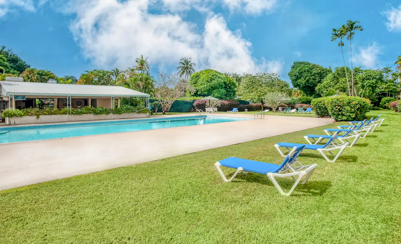 1a Golden View 106, St. James – Pool use Golden View
