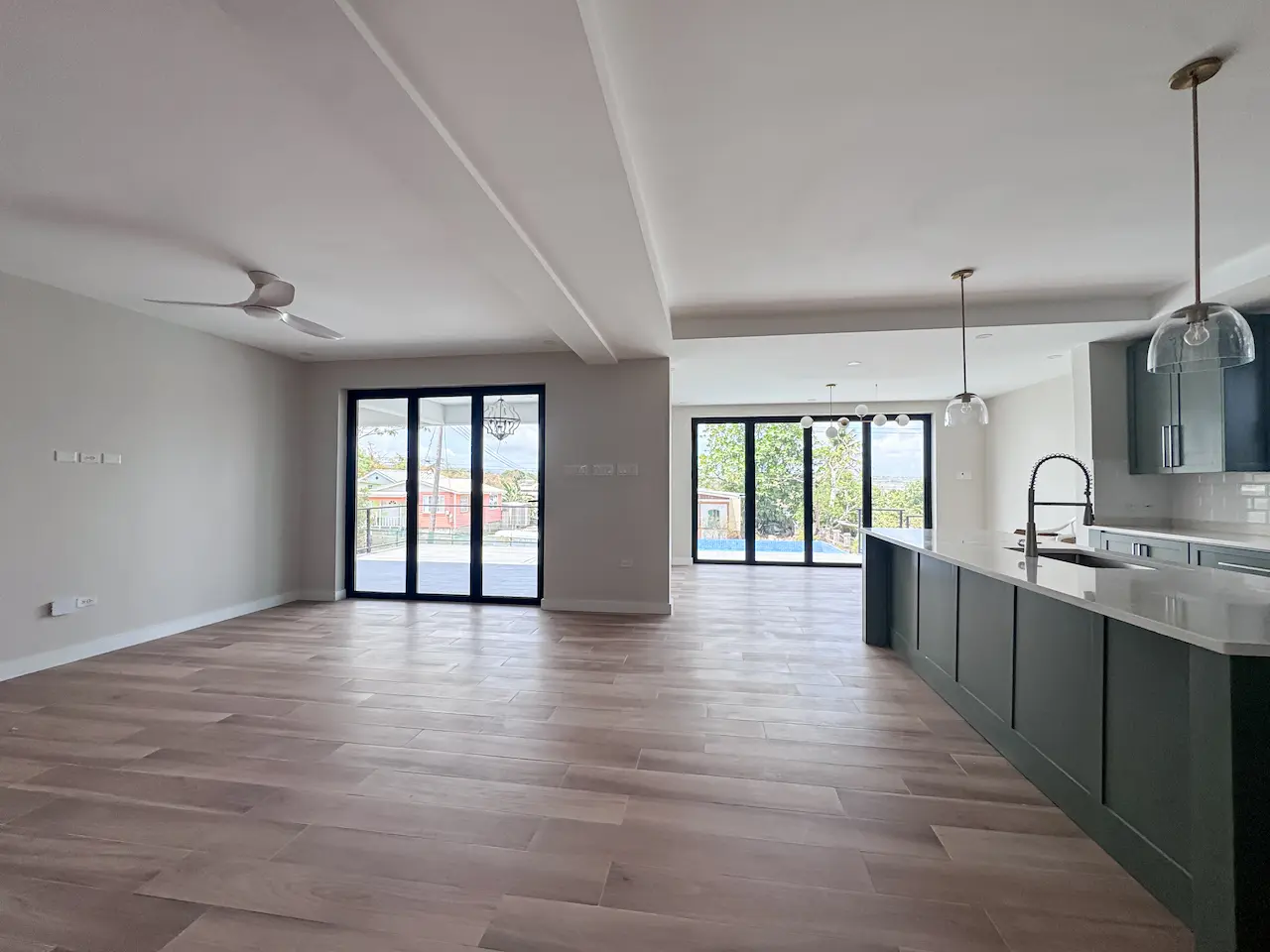 3 Millennium Heights 4, St. Thomas Living room use Millennium Heights
