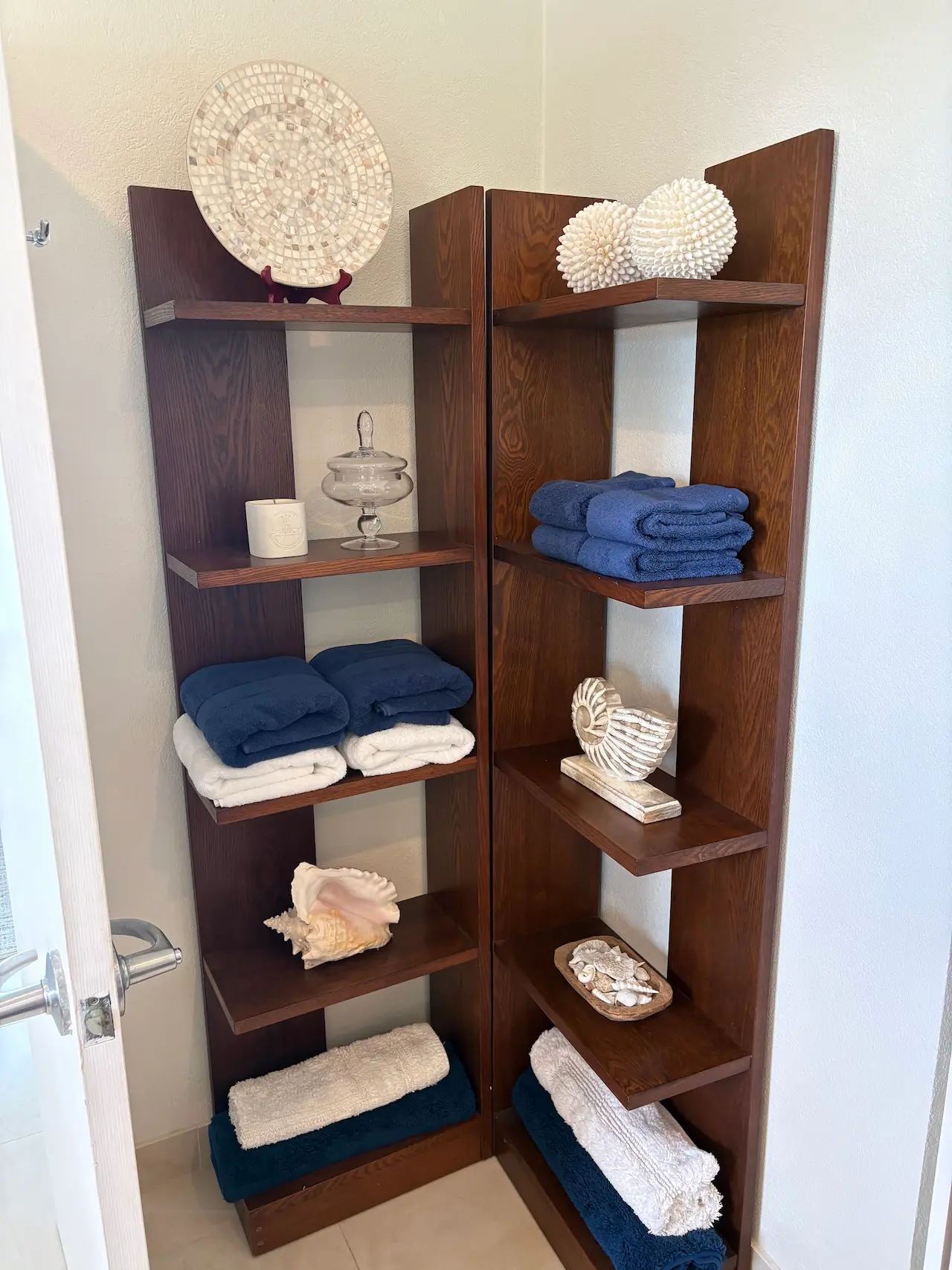 Master bathroom 4 41 SANDY HOOK – EXECUTIVE RENTAL