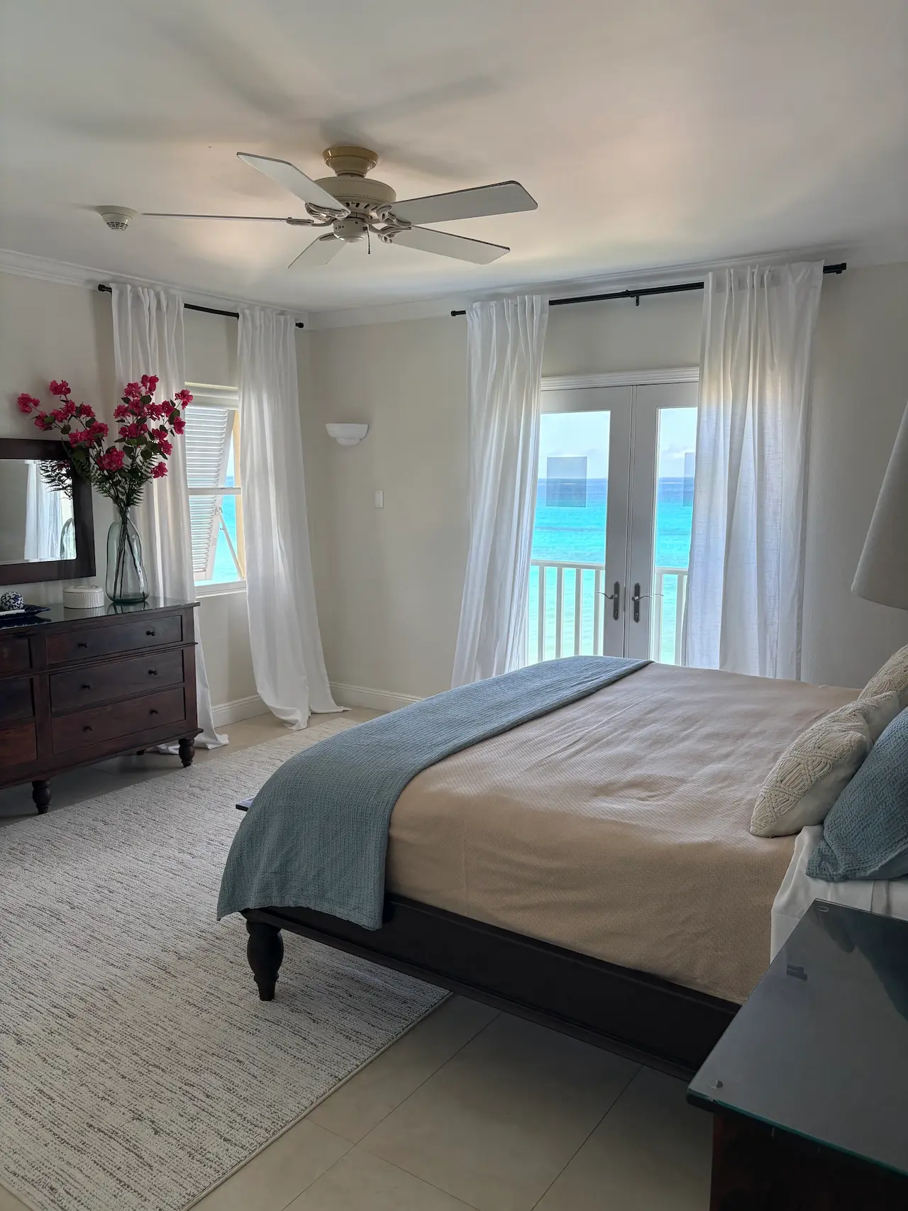 Master bed 1 41 SANDY HOOK – EXECUTIVE RENTAL
