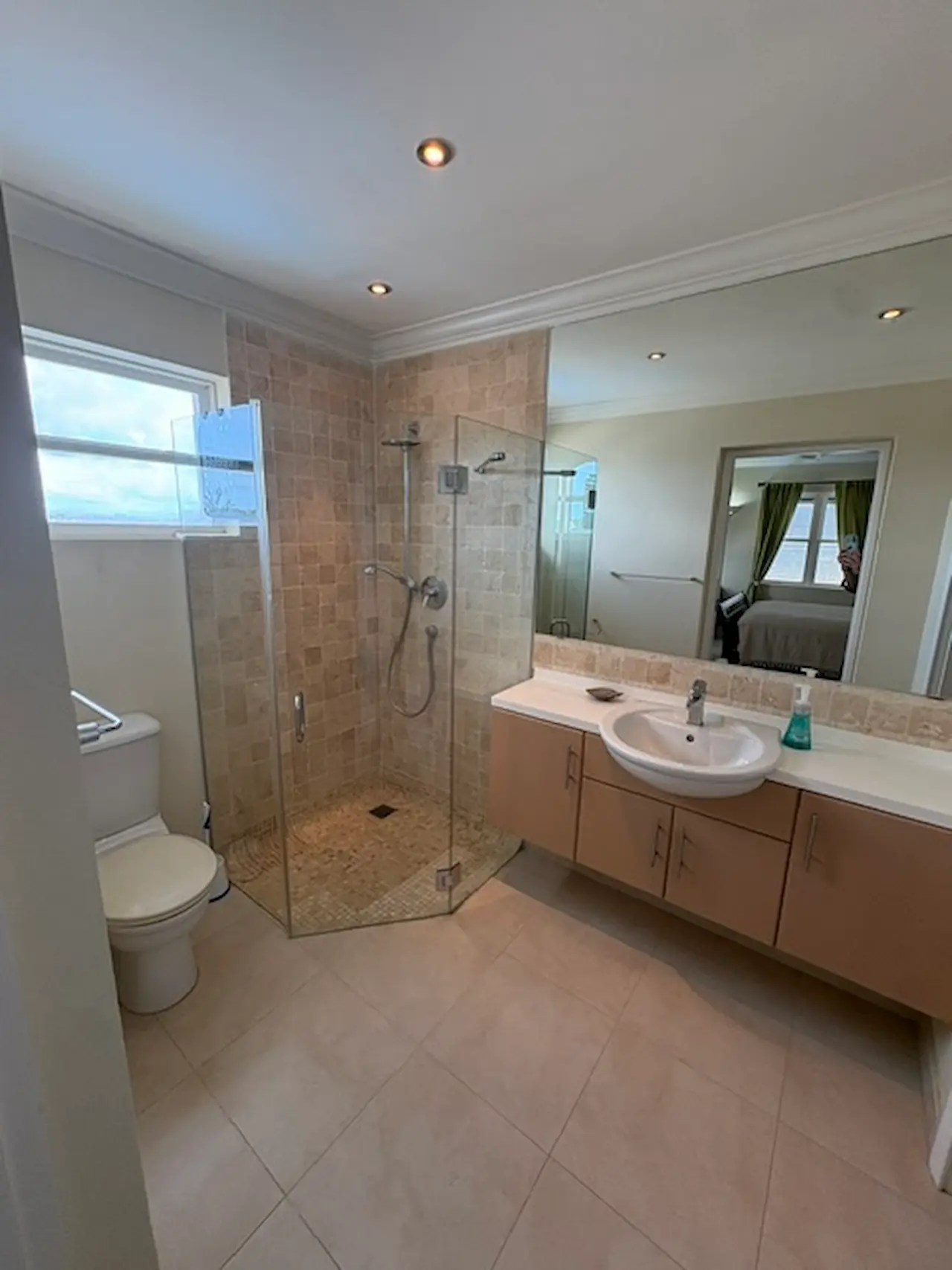 51 SH – Bathroom 2 51 Sandy Hook