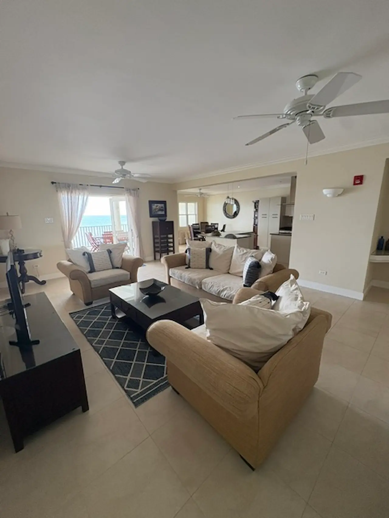 51 SH – Living room 51 Sandy Hook