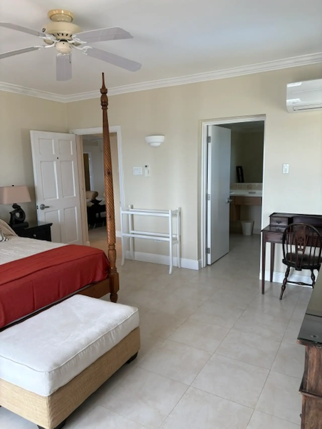51 SH – Master bedroom 1 51 Sandy Hook